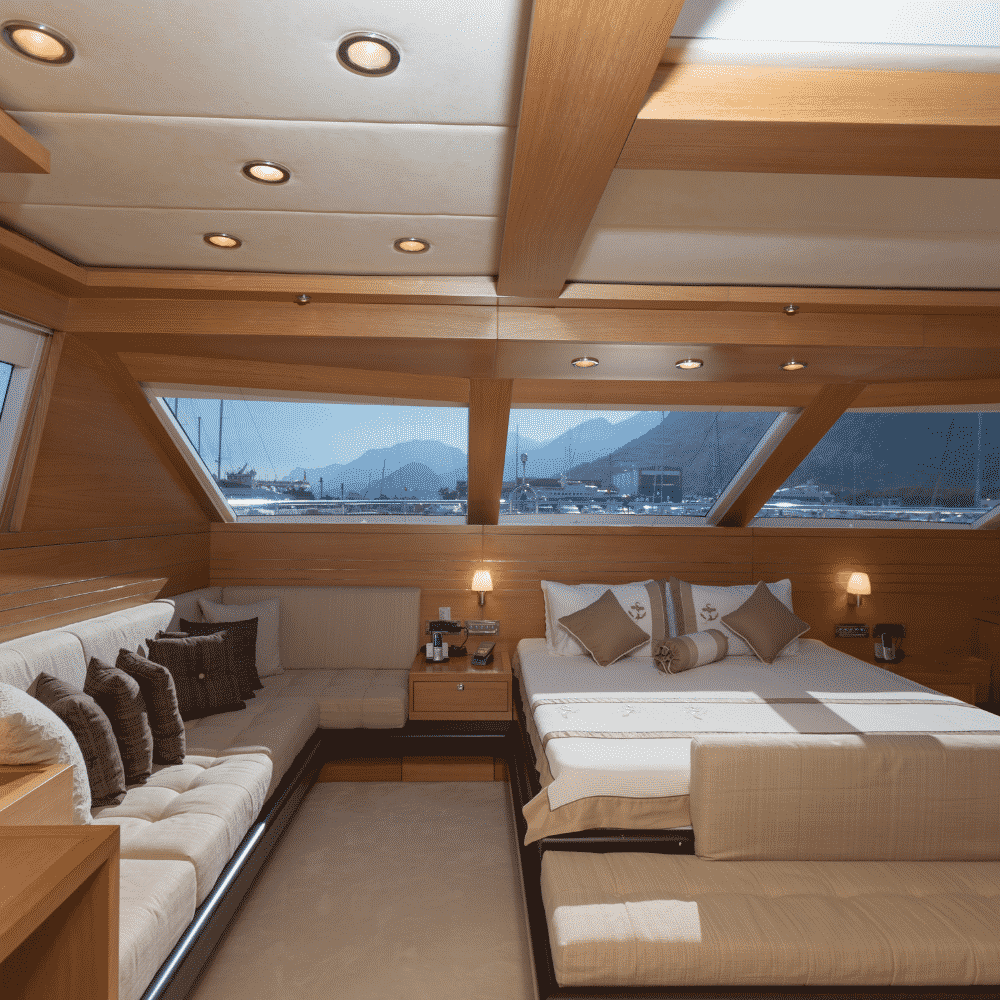 luxury-cabine-boat